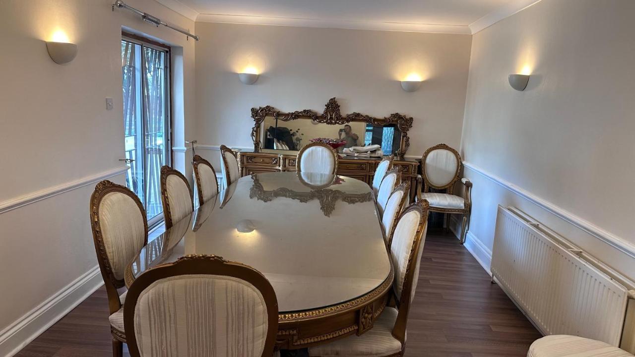 Villa Maylands - -where Memories Are Made. Stanford le Hope