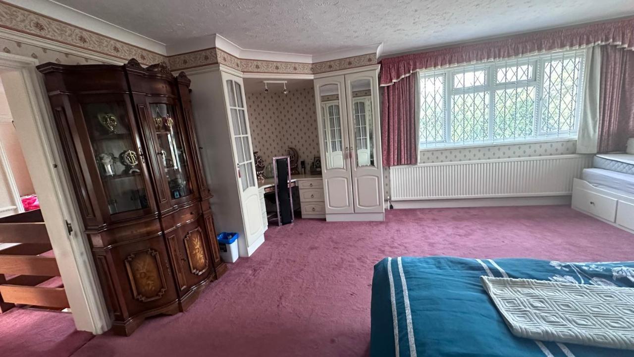Maylands - -where Memories Are Made. Villa Stanford le Hope