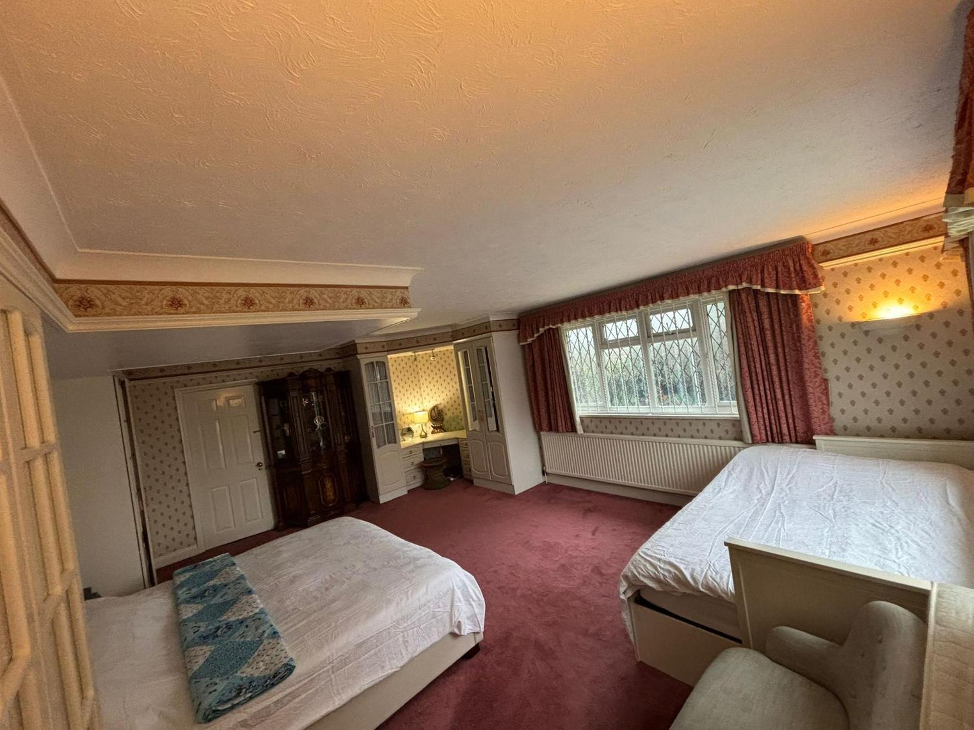 Villa Maylands - -where Memories Are Made. Stanford le Hope